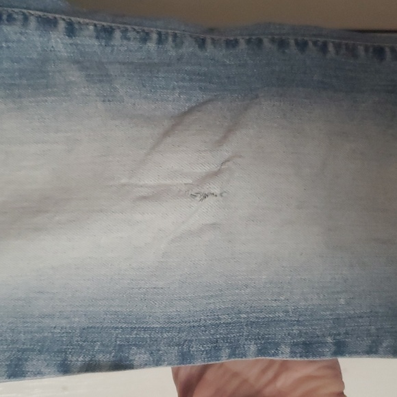 Distressed jeans - Picture 3 of 4